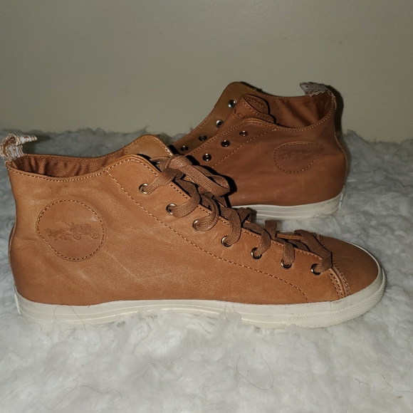 Coach Sneaker - Picture 1 of 6